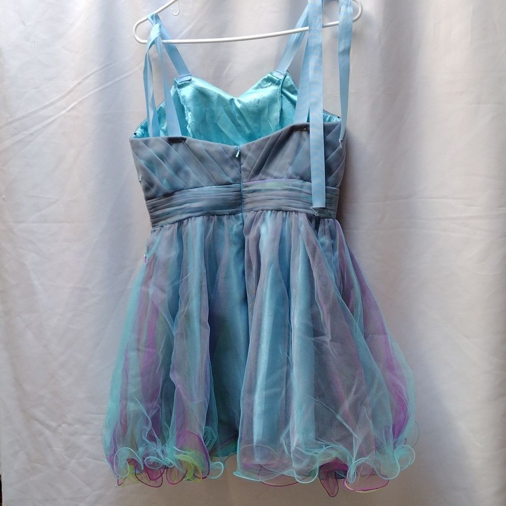 Neblon dress  - Picture 4 of 8